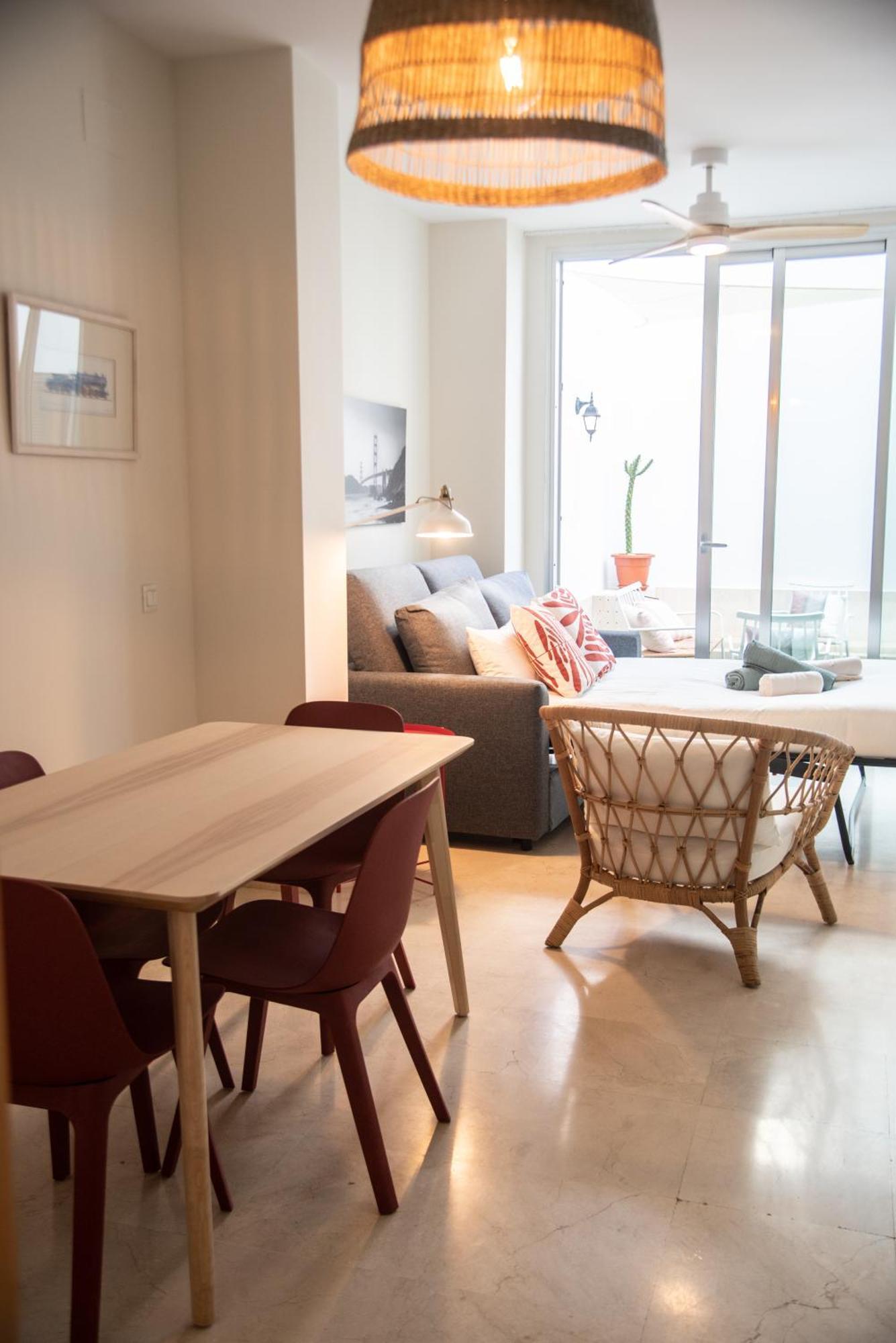 Tentudia Charming Apartments With Private Roof-Top Or Patio In San Bernardo By Ocityzen Seville Ngoại thất bức ảnh