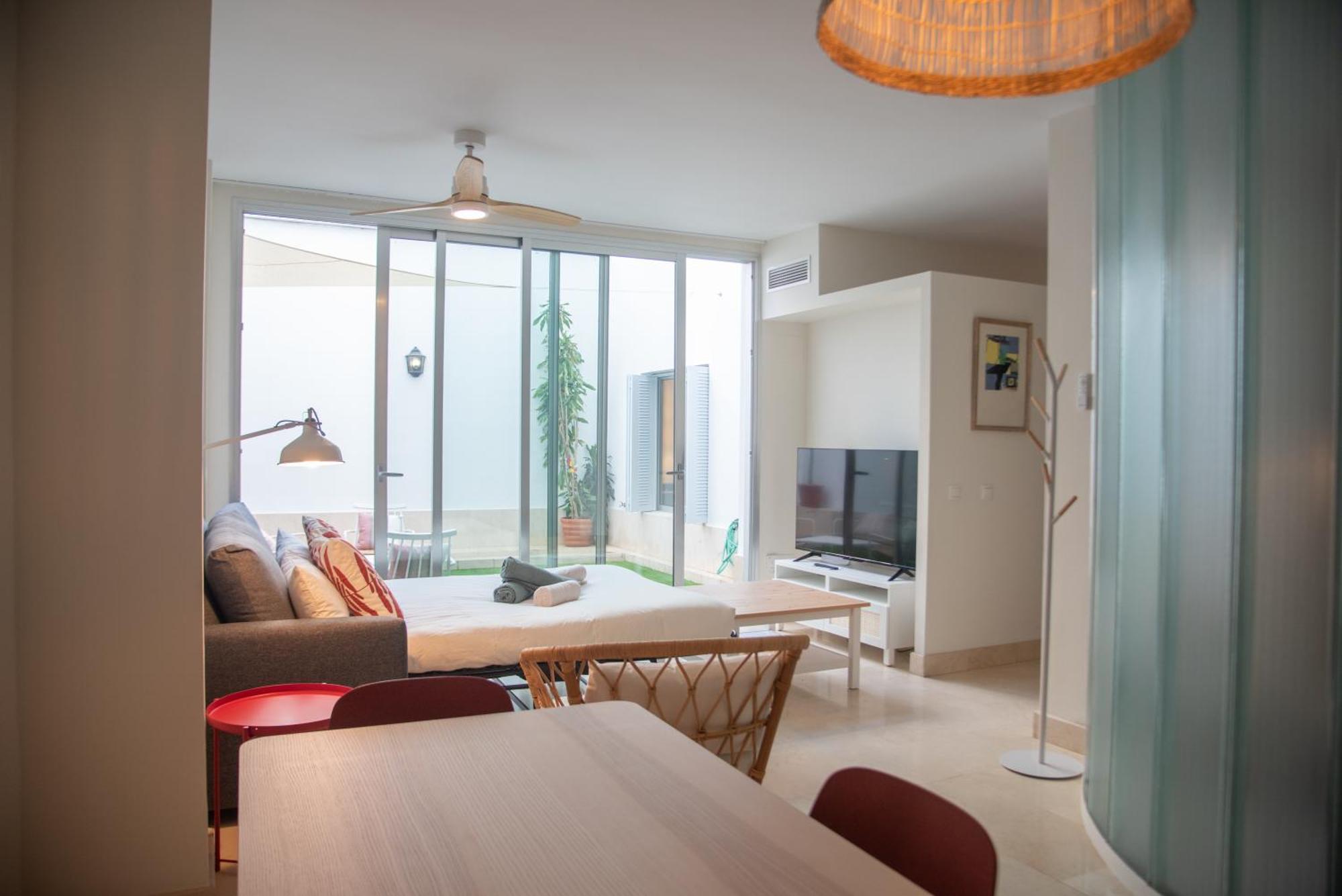 Tentudia Charming Apartments With Private Roof-Top Or Patio In San Bernardo By Ocityzen Seville Ngoại thất bức ảnh