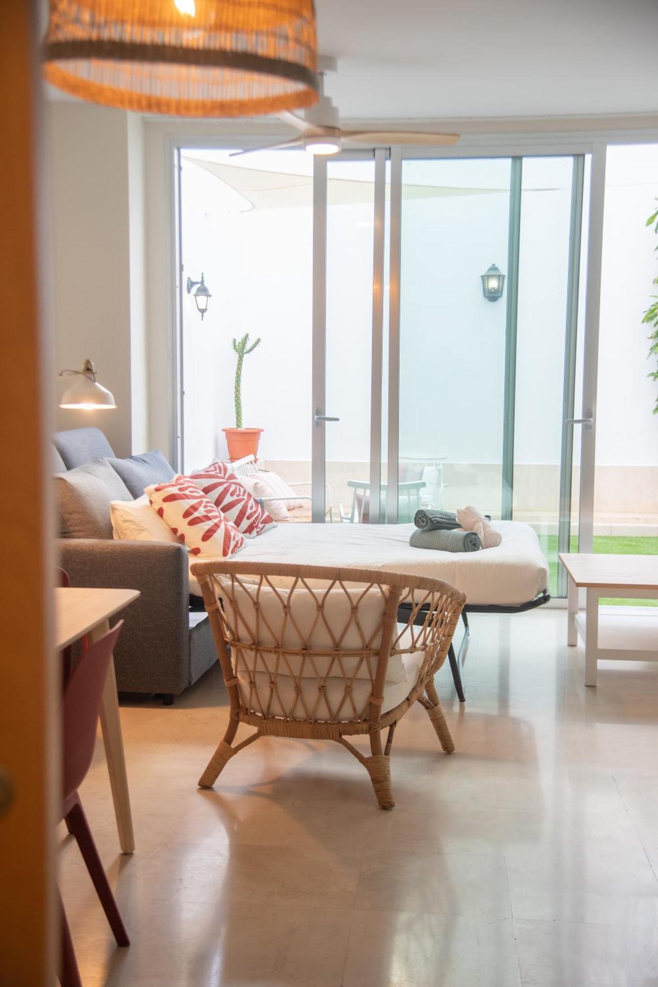 Tentudia Charming Apartments With Private Roof-Top Or Patio In San Bernardo By Ocityzen Seville Ngoại thất bức ảnh