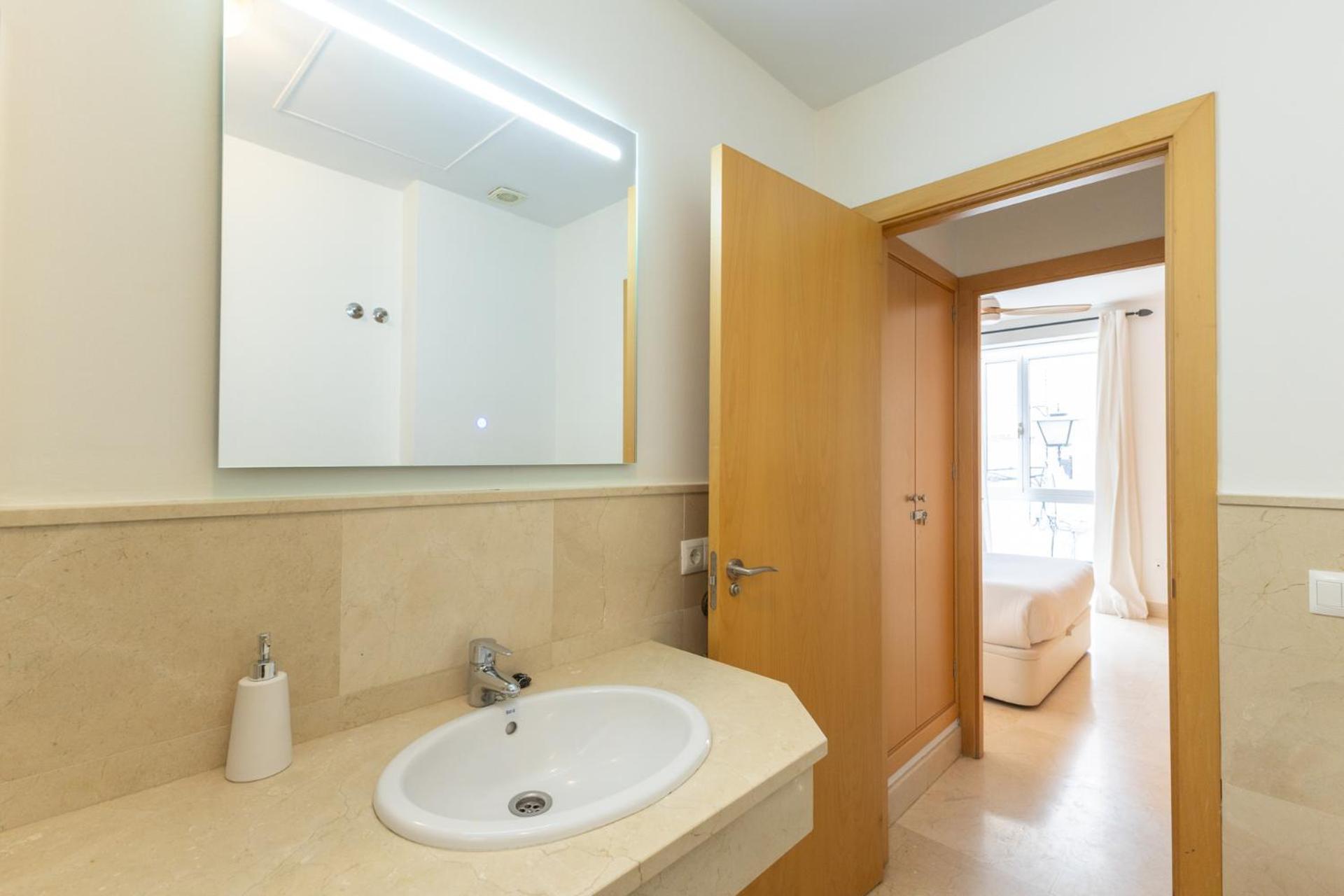 Tentudia Charming Apartments With Private Roof-Top Or Patio In San Bernardo By Ocityzen Seville Ngoại thất bức ảnh
