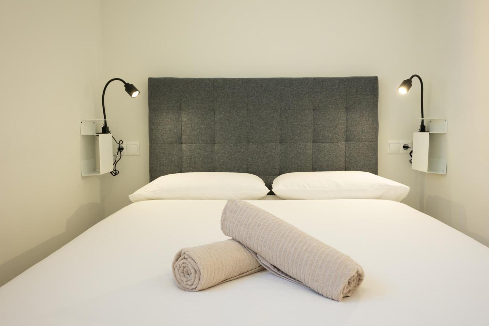 Tentudia Charming Apartments With Private Roof-Top Or Patio In San Bernardo By Ocityzen Seville Ngoại thất bức ảnh